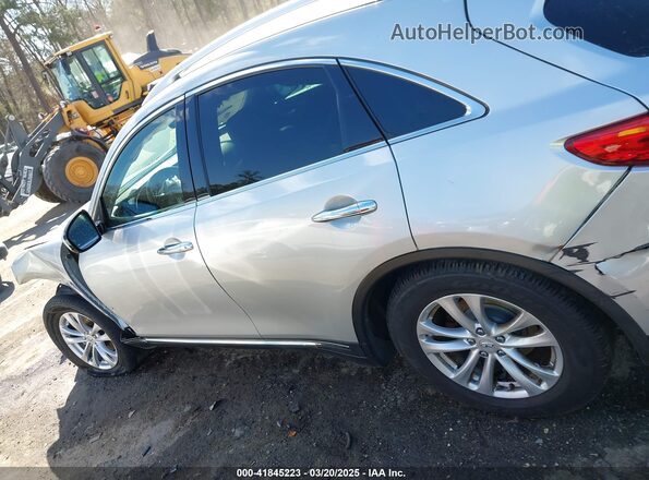 JN8CS1MW2HM414546 2017 INFINITI QX70 Silver Սալոնի հետևի տեսք