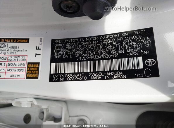 JTDL9MFU3M3030604 2021 TOYOTA LE White Vista del compartimento del motor