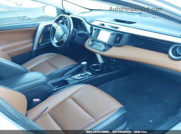 JTMDJREV9GD009323 2016 TOYOTA LIMITED Silver Vista interior delantera