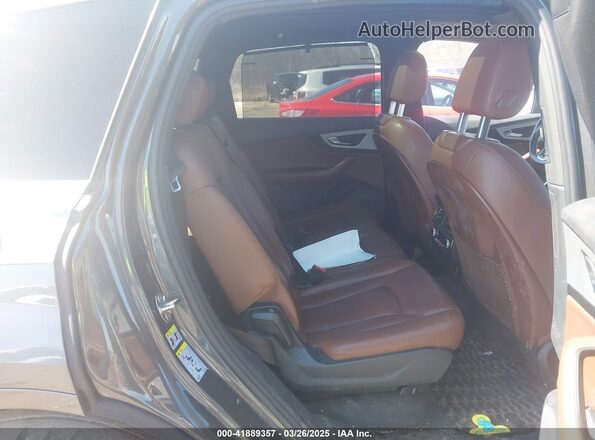 WA1LHAF76JD035811 2018 AUDI Q7 Gray Vista interior delantera