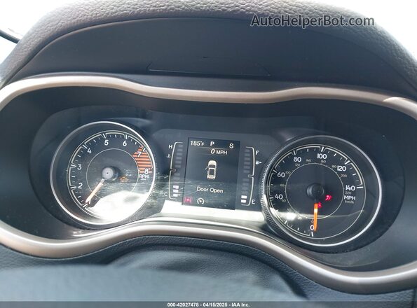 1C4PJMCS3HW601041 2017 JEEP CHEROKEE Silver 