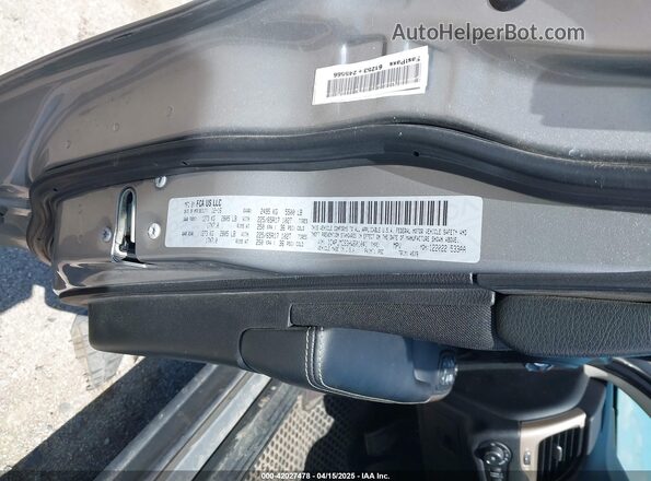 1C4PJMCS3HW601041 2017 JEEP CHEROKEE Silver 