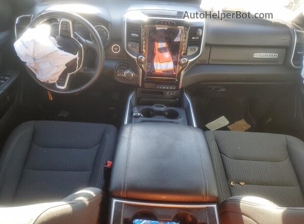 1C6SRFBT3MN741915 2021 RAM 1500 Maroon Widok deski rozdzielczej