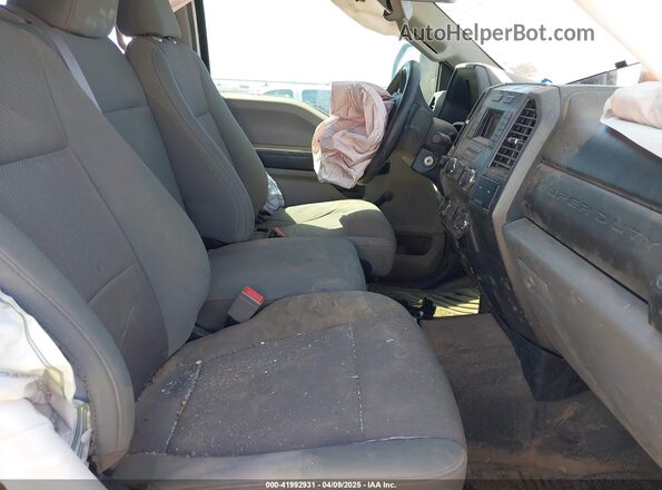 1FT7W2B61KEC31375 2019 FORD F-250 White Вид салону спереду