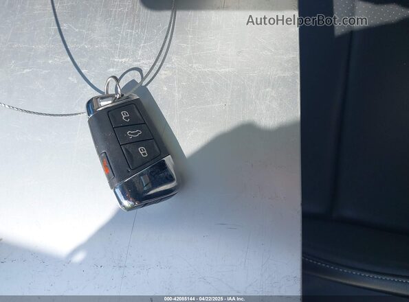 1V2DP2CA7PC547576 2023 VOLKSWAGEN ATLAS Белый Вид панели приборов
