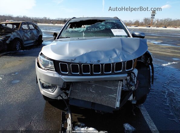 3C4NJDBB8KT847654 2019 JEEP COMPASS Silver Vista frontal