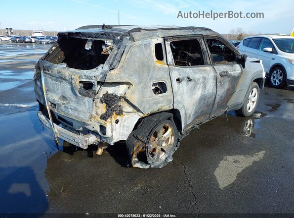3C4NJDBB8KT847654 2019 JEEP COMPASS Silver Trasero derecho