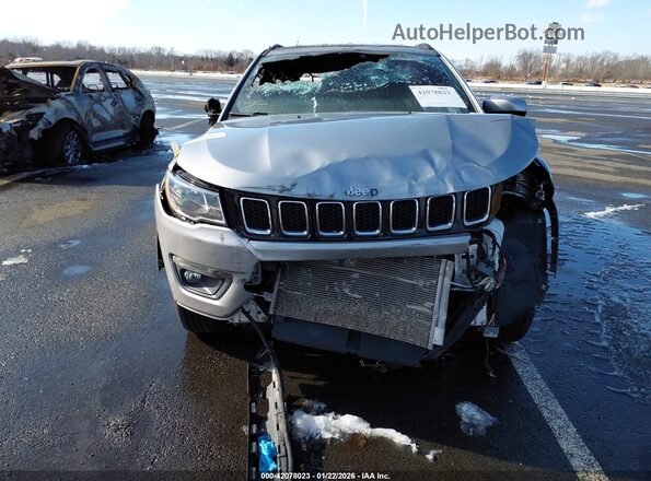 3C4NJDBB8KT847654 2019 JEEP COMPASS Silver Vista del cuadro de instrumentos