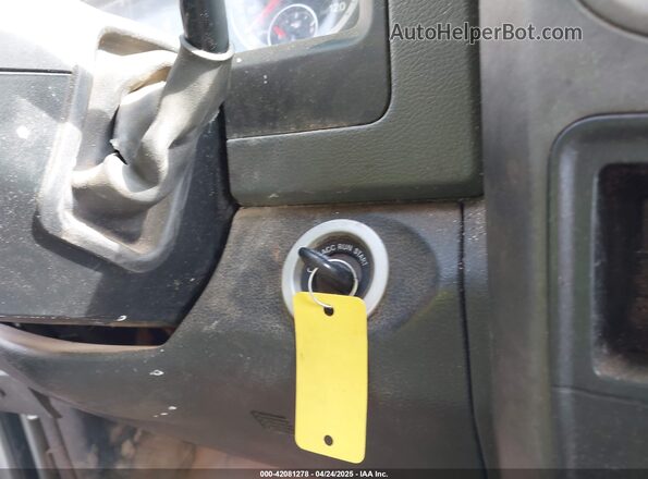 3C6TR4HT6JG144200 2018 RAM 2500 Серебряный Вид панели приборов