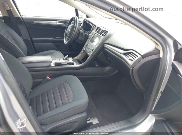 3FA6P0HD3LR103307 2020 FORD FUSION Серебряный Вид салона спереди