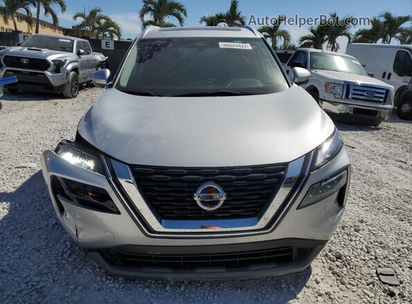 5N1AT3BA7MC792070 2021 NISSAN ROGUE Silver Вид спереду