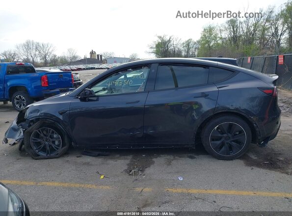 7SAYGDEE7SF287094 2025 TESLA MODEL Y Gray Widok wnętrza 360 stopni