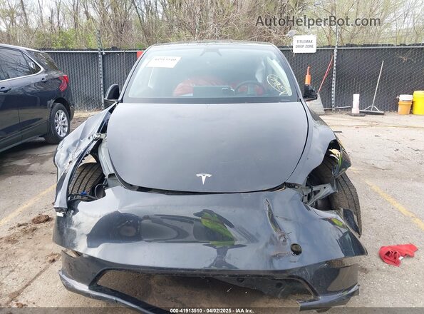 7SAYGDEE7SF287094 2025 TESLA MODEL Y Gray Widok zestawu wskaźników