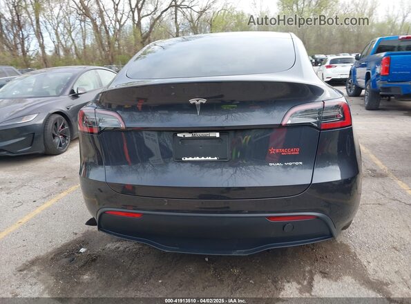 7SAYGDEE7SF287094 2025 TESLA MODEL Y Gray 