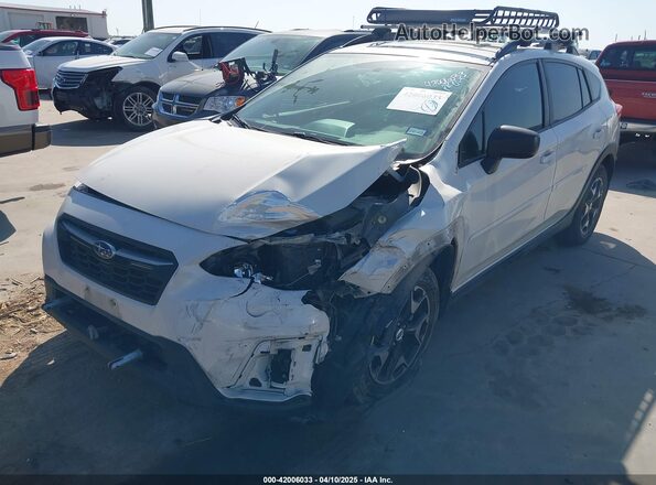 JF2GTAAC3J9281178 2018 SUBARU CROSSTREK White Առջևի ձախ երեք քառորդ տեսարան