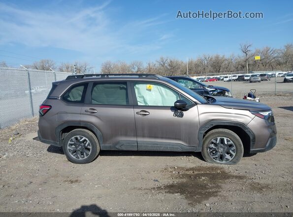 JF2SLDDC7SH521573 2025 SUBARU FORESTER Brown Սալոնի հետևի տեսք