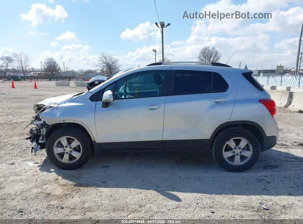 KL7CJPSB2MB326150 2021 CHEVROLET TRAX Silver Widok wnętrza 360 stopni
