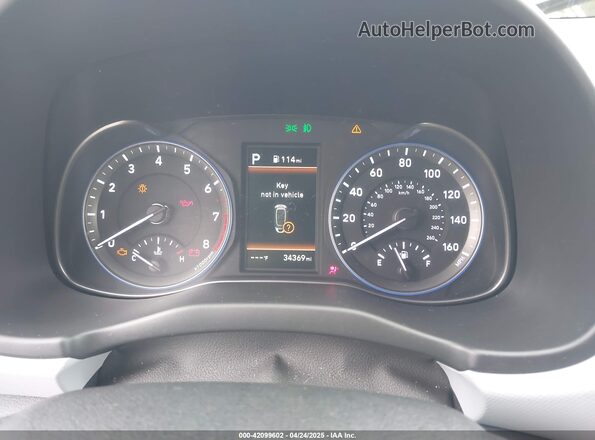 KM8K62AAXMU601100 2021 HYUNDAI KONA White Հետևի նստատեղերի տեսք