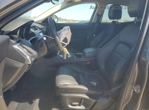 SADFJ2FX0K1Z40565 2019 JAGUAR E-PACE Silver Front interior view