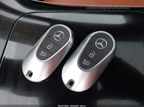 W1NKM4HB7PF049335 2023 MERCEDES-BENZ GLC 300 Синий Вид панели приборов