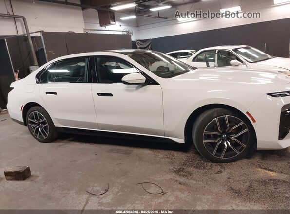 WBA33EH05RCP97943 2024 BMW 7 SERIES White Rear interior view