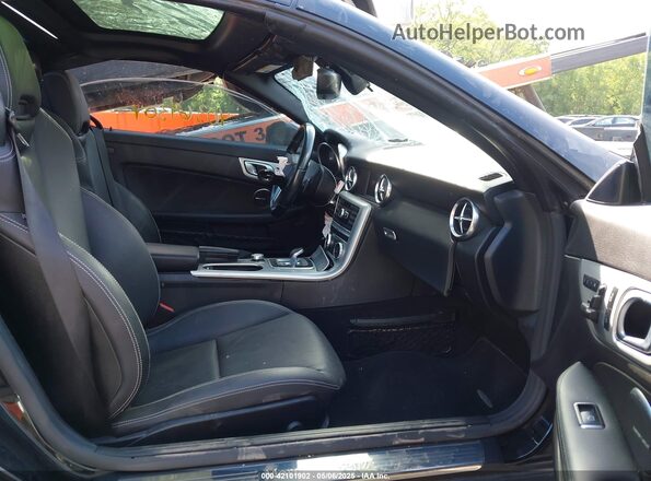 WDDPK3JA3GF124911 2016 MERCEDES-BENZ SLK 300 Черный Вид салона спереди