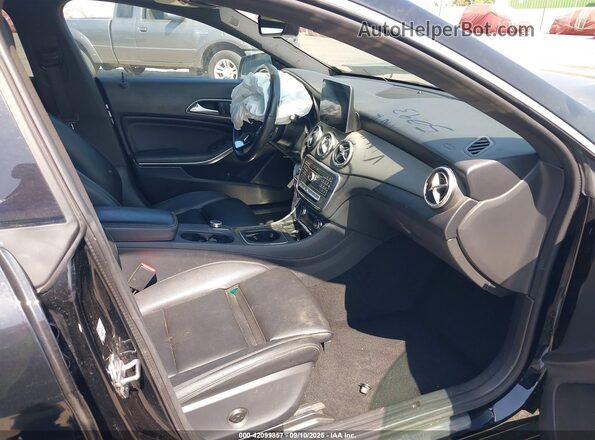 WDDSJ4EB8KN715093 2019 MERCEDES-BENZ CLA 250 Black Vista interior delantera