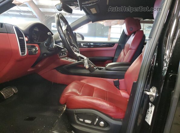 WP1AB2AY3MDA27205 2021 PORSCHE CAYENNE Черный Вид салона спереди