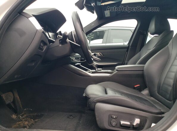 3MW5R7J09M8B66030 2021 BMW 3 SERIES White Front interior view