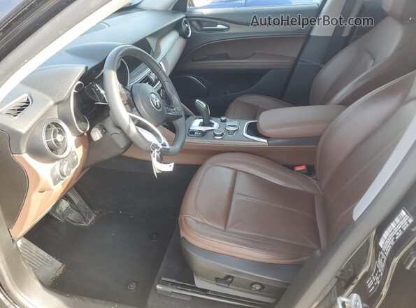 ZASPAKBN5M7D10214 2021 ALFA ROMEO STELVIO Черный Вид салона спереди