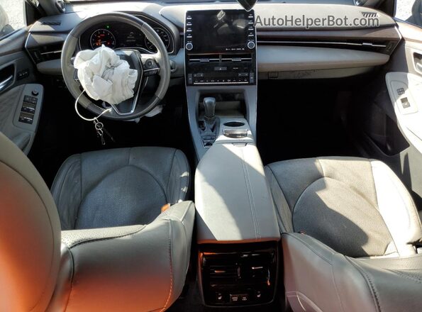 4T1DZ1FB9MU064800 2021 TOYOTA LIMITED Silver Dashboard view