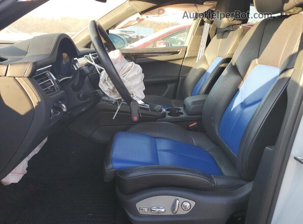 WP1AG2A54PLB35690 2023 PORSCHE MACAN Белый Вид салона спереди