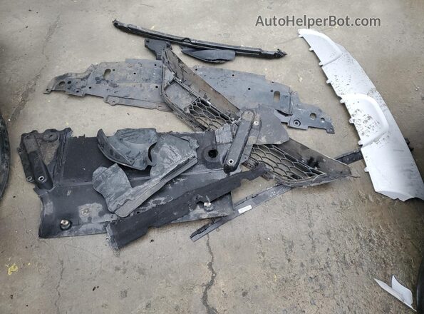 WAUCNCF51JA074460 2018 AUDI OTHER White Engine compartment view