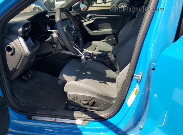 WAUJ3DGY9PA035720 2023 AUDI S3 Blue წინა სალონის ხედი