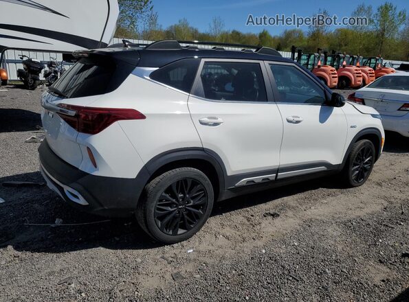 KNDEUCA25N7291850 2022 KIA SELTOS White 