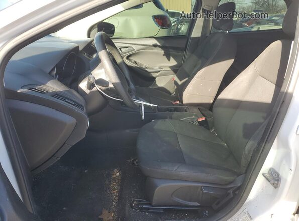 1FADP3E26HL315071 2017 FORD FOCUS White 