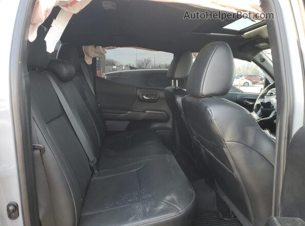 3TMCZ5ANXMM387248 2021 TOYOTA LE Gray Вид задніх сидінь