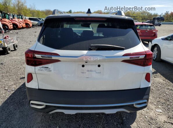 KNDEUCA25N7291850 2022 KIA SELTOS White 