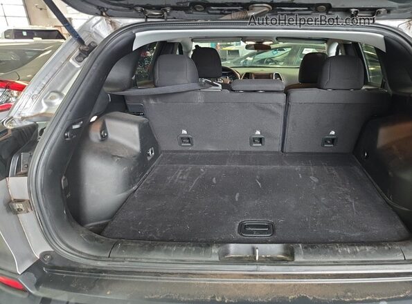 1C4PJLCB1LD536043 2020 JEEP CHEROKEE  Front interior view