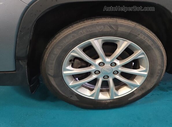 1C4PJLCB1LD536043 2020 JEEP CHEROKEE  Widok komory silnika