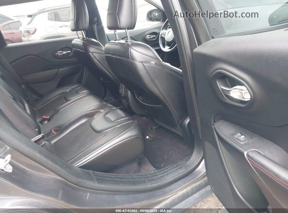 1C4PJMBX5KD140733 2019 JEEP CHEROKEE Gray Вид наклейки з VIN-кодом