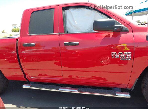 1C6RR6FG2LS139342 2020 RAM 1500 CLASSIC Red Rear interior view