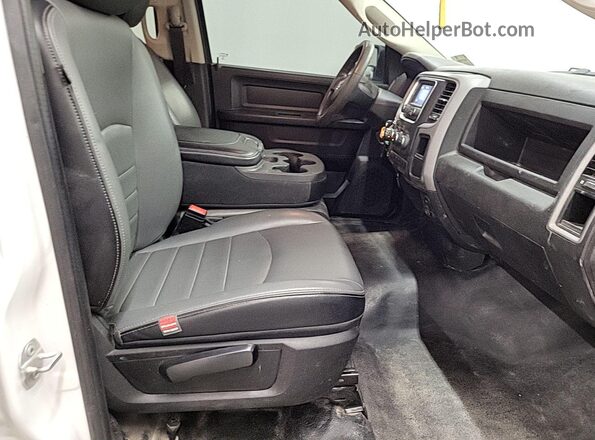 1C6RR7FG2MS577723 2021 RAM 1500 CLASSIC  Widok wnętrza 360 stopni