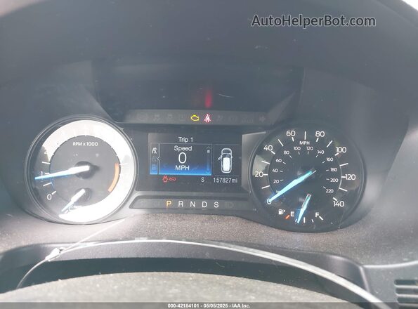 1FM5K7D82HGA58909 2017 FORD FORD EXPLORER Maroon Widok tylnych siedzeń