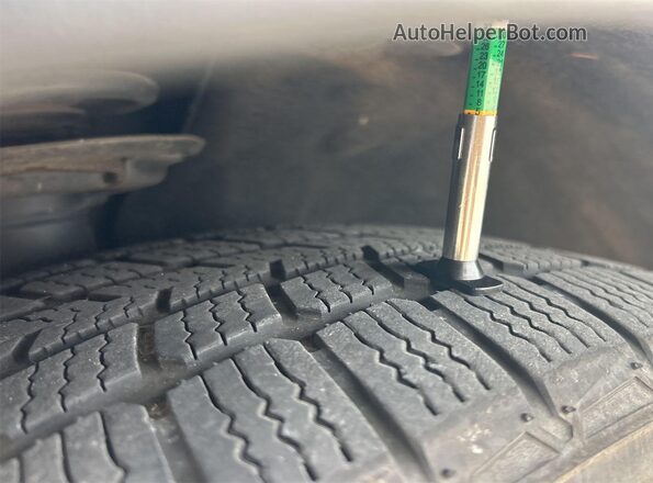 1FMCU0CZ8MUB25933 2021 FORD ESCAPE  Widok z przodu
