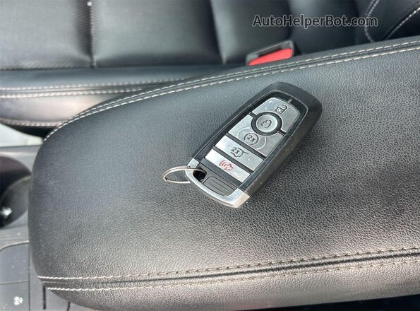 1FMCU0CZ8MUB25933 2021 FORD ESCAPE  Widok deski rozdzielczej