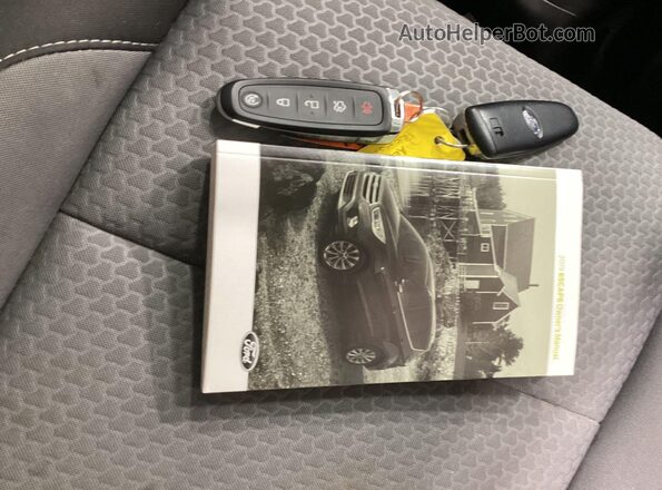 1FMCU0GD2KUC36960 2019 FORD ESCAPE  Widok komory silnika