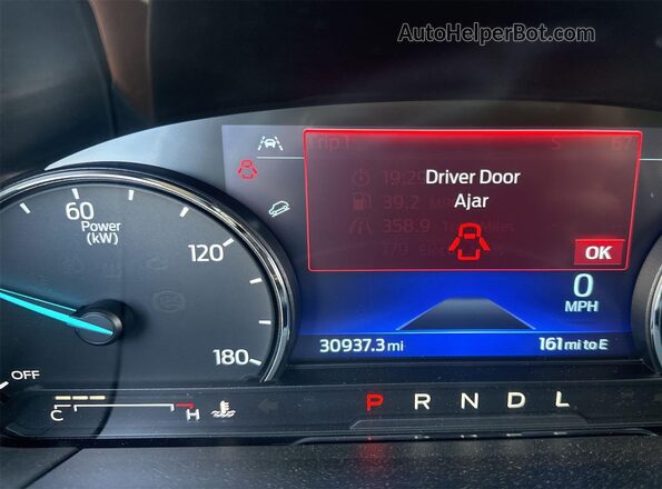1FMCU9BZ2MUA50765 2021 FORD ESCAPE  Вид панели приборов