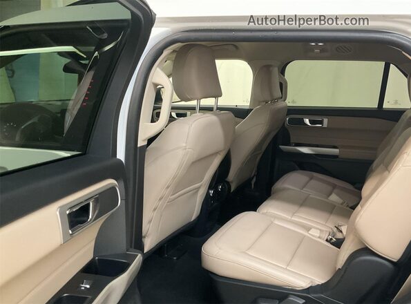 1FMSK7DH5MGC24448 2021 FORD FORD EXPLORER  Widok tylnych siedzeń