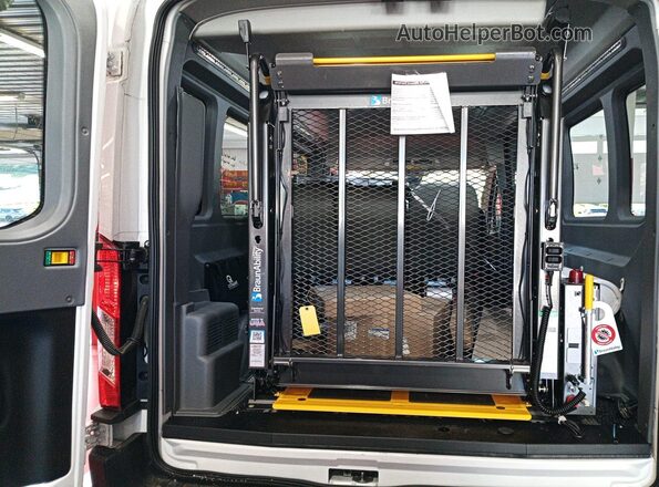1FTBR1C82PKB02212 2023 FORD TRANSIT-250  Вид панели приборов